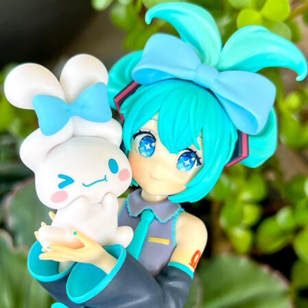 Miku and Cinnamoroll Miku and Cinnamoroll